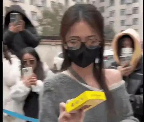 吃瓜爆料空姐自拍,吃瓜群众揭秘神秘生活瞬间