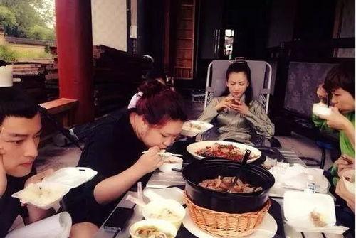 跟明星吃饭,揭秘明星们的美食时光