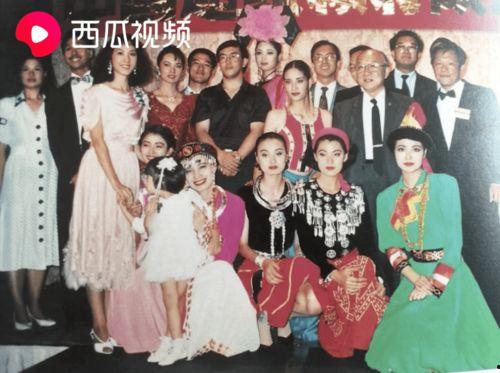 马来西亚网红弹钢琴,指尖舞动魅力四溢