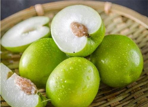 女人梦见吃瓜吐籽,女人吃瓜吐籽的神秘寓意解析