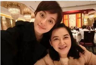 亲奶明星,揭秘明星背后的温馨亲情故事